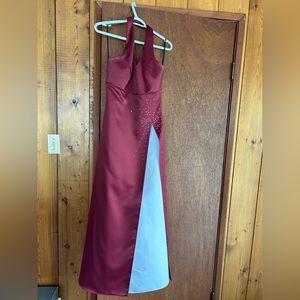 Size 4 maroon full length formal dress